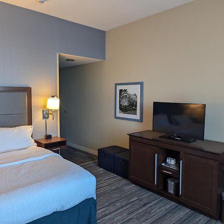 Hampton Inn & Suites Cazenovia, Ny Exterior foto