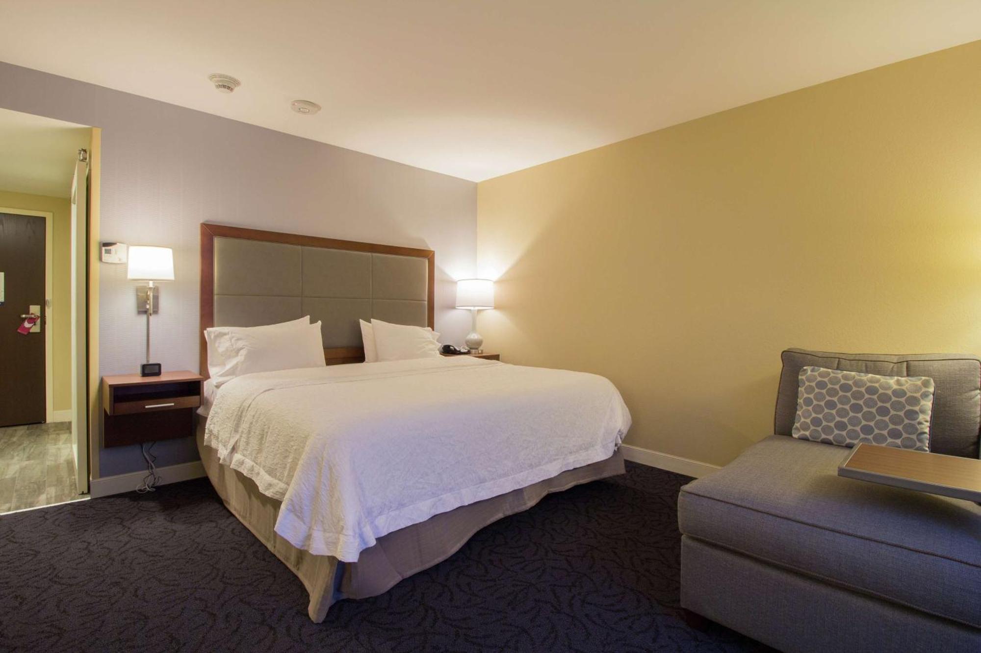 Hampton Inn & Suites Cazenovia, Ny Exterior foto